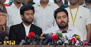 শেখ হাসিনাসহ দায়ীদের কঠোর শাস্তি চাইলেন নাহিদ ইসলাম